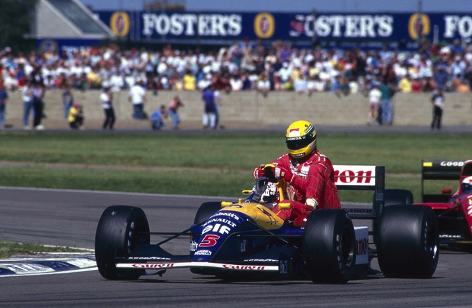 Ayrton Senna gets a lift home from Nigel Mansell, Silverstone 1991
